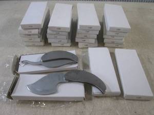 lot 67 image: (EC1) 24 New In Box Folding Stainle...