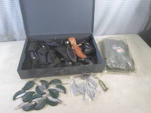lot 71 image: (A-3) Mixed Lot of Folding Knives, ...