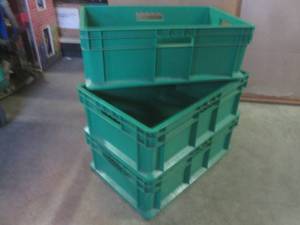 lot 73 image: (EW4) 3 Stackable Plastic Bins with...