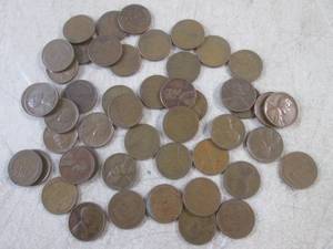 lot 87 image: (CNTR) 48 Wheat Pennies Mix of Teen...