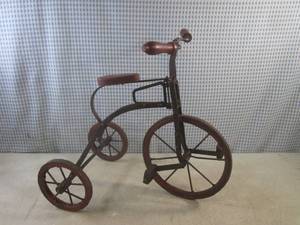 lot 106 image: (FS) Vintage Metal and Wood Tricycl...