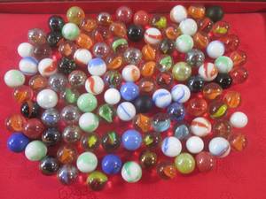lot 112 image: (FS) Assortment of Marbles in Vinta...