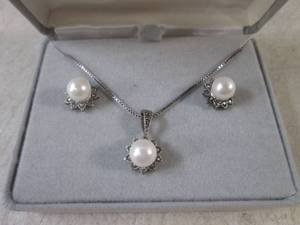lot 114 image: (FS) Sterling Silver Necklace and E...