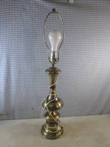 lot 128 image: (CS) Vintage Stiffel Brass Lamp 28 ...