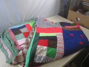 lot 144 image: (EW6) Handmade Quilt ...
