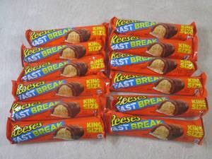 lot 232 image: (B-1) 12 King Size Reeses Fast Brea...