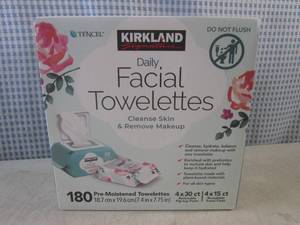 lot 248 image: (CS) Box of 180 Facial Towelettes...