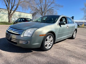 lot 6 image: 2009 FORD FUSION SEL No Accidents