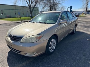 lot 12 image: 2003 TOYOTA CAMRY XLE No Accidents