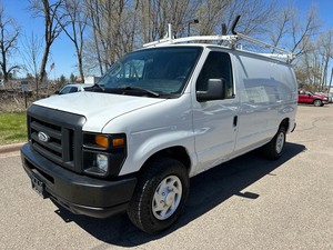 lot 19 image: 2014 FORD E-SERIES E-250 No Accidents