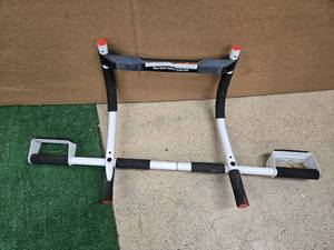 lot 15 image: Perfect Multi-GYM (Door Gym, USED)