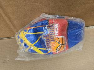lot 21 image: Basketball (New)