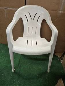 lot 27 image: Lot of 300LB Capacity In and outdoor White Plastic Chair (Used)