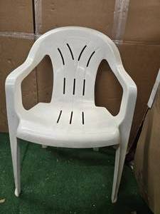 lot 28 image: Lot of 300LB Capacity In and outdoor White Plastic Chair (Used)