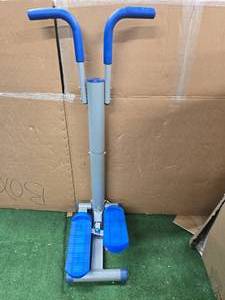 lot 33 image: Stepper (Like New)