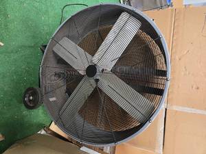 lot 35 image: Lot of 48 Inches Wide fan with wheels (Used, Like new)