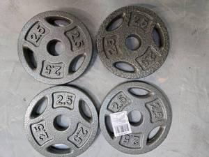 lot 57 image: Lot of Four 2.5Lb weight Plates ) new)