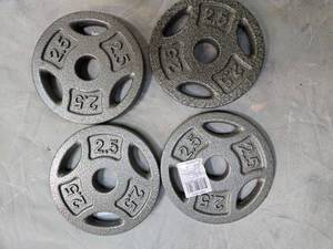 lot 58 image: Lot of Four 2.5Lb weight Plates ) new)