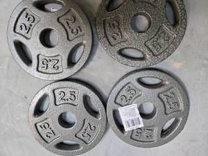 lot 63 image: Lot of Four 2.5Lb weight Plates ) new)