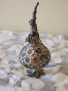 lot 175 image: Silver Repousse Damar 900 Rose Water Sprinkler