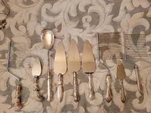 lot 96 image: Sterling Silver Dessert Serving Pieces  Cake Knives  Pie Servers  Pudding Spoon