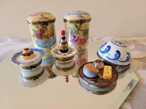 lot 190 image: Limoges Porcelain Trinket Box Collection  Food Theme