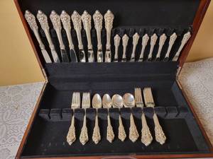 lot 4 image: Wallace Grand Baroque Sterling Silver 5 pc Flatware Service for 8  1684 grams