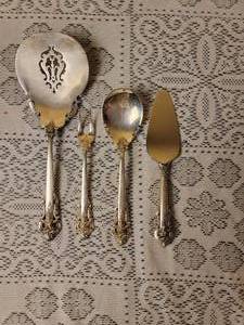 lot 4B image: Wallace Grand Baroque Sterling Silver 4 pc Hostess Set  170 grams
