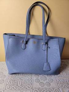 lot 121 image: Torch Burch Carolina Blue Handbag Tote