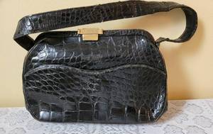 lot 127 image: Vintage Black Alligator Handbag, B
