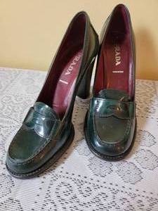lot 128 image: Prada Deep Forest Green Leather Shoes, size 36