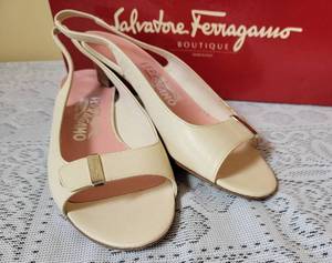 lot 130 image: Salvatore Ferragamo Pearl Shoes, size 5.5B