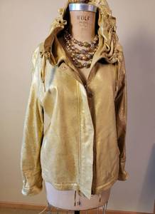 lot 109 image: St. John Gold Leather Jacket, size L