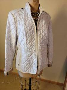 lot 110 image: Burberry Brit White Quilted Jacket, size XL