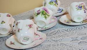 lot 355 image: English Shelley Dainty Cup and Saucer Collection