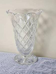 lot 144 image: Waterford Crystal Flower Vase