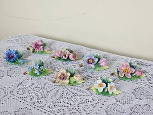 lot 242 image: Dresden Porcelain Place Stands Rose Blooms