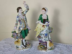 lot 243 image: Antique Sitzendorf Porcelain Romantic Louis XV Figures