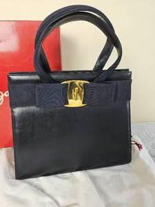 lot 116A image: Salvatore Ferragamo Black Handbag Purse AQ214178