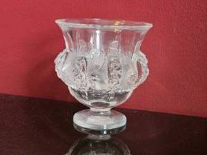 lot 153 image: Lalique Crystal Dampierre Vase