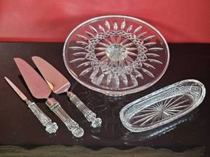 lot 155 image: Waterford Crystal Lismore Cake Stand, Knife & Server