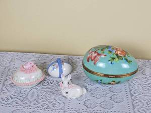 lot 292 image: Collection of Irish Dresden Easter Miniatures