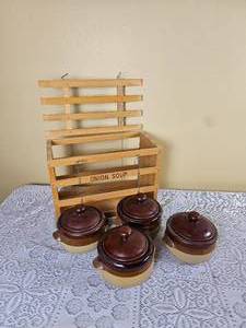 lot 691 image: Stoneware French Onion Soup Crocks