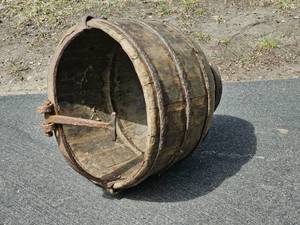 lot 616 image: Fascinating Antique Well Firkin