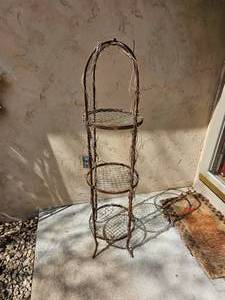 lot 623 image: Wrought Iron Garden Etagere