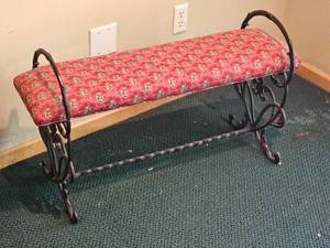 lot 625 image: Beautiful Art Nouveau Wrought Iron Bench