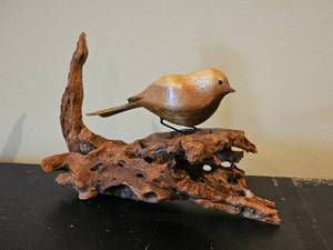 lot 628 image: MCM Minimalist Bird & Driftwood Sculpture