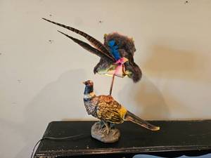 lot 554 image: Resin Pheasant Table Lamp