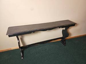 lot 706 image: Country Chic Console Table