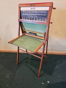 lot 723 image: Antique Green Slate Teaching Easel